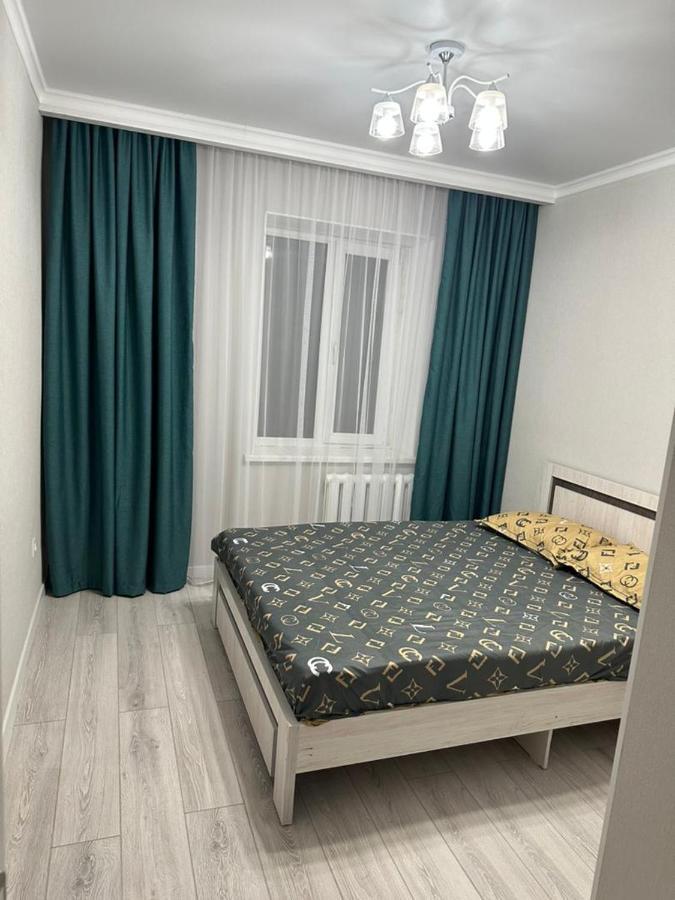 Apartment In Street Toktogula 77 Bisjkek Buitenkant foto