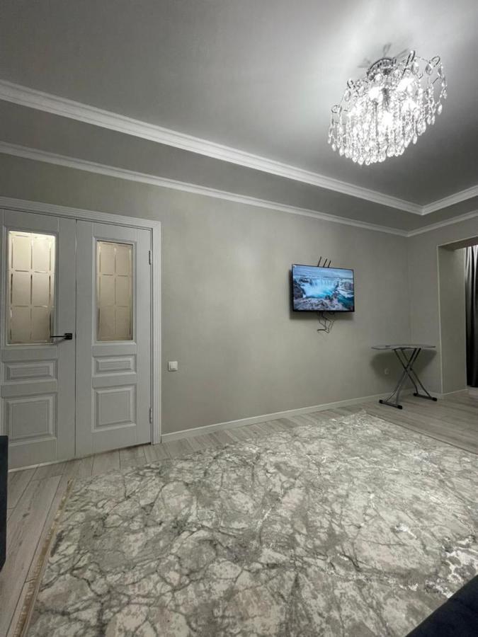 Apartment In Street Toktogula 77 Bisjkek Buitenkant foto
