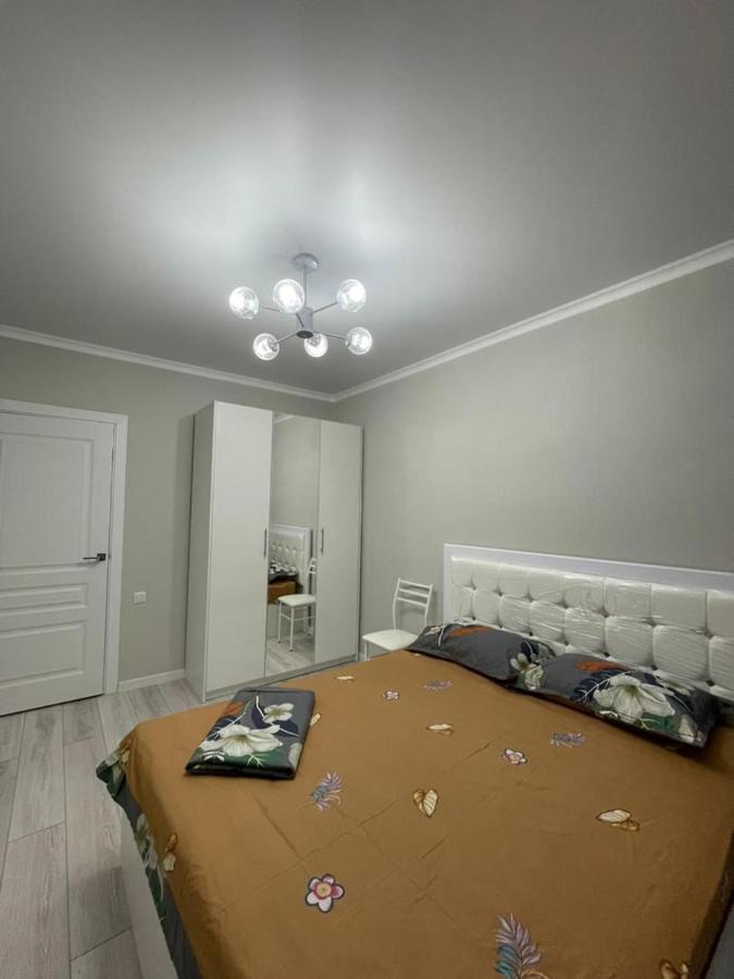 Apartment In Street Toktogula 77 Bisjkek Buitenkant foto