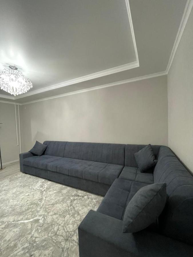Apartment In Street Toktogula 77 Bisjkek Buitenkant foto